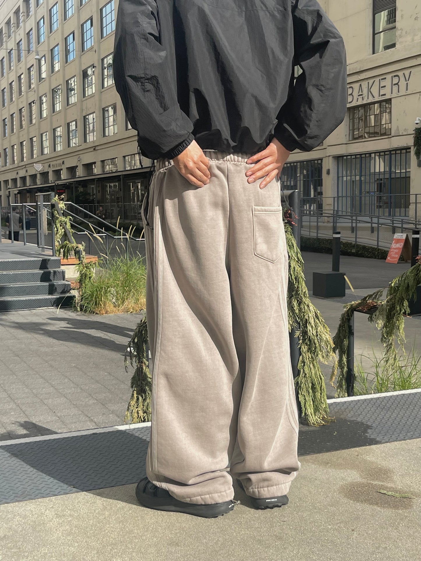 5 LINE TRACK PANTS