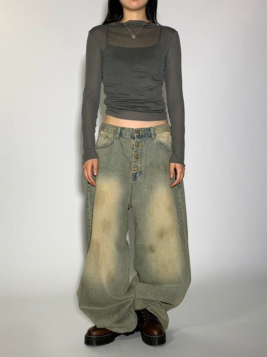 DIRT WASHED DENIM