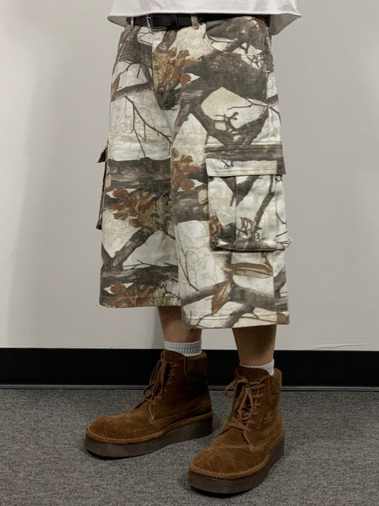 REAL TREE BERMUDA PANTS