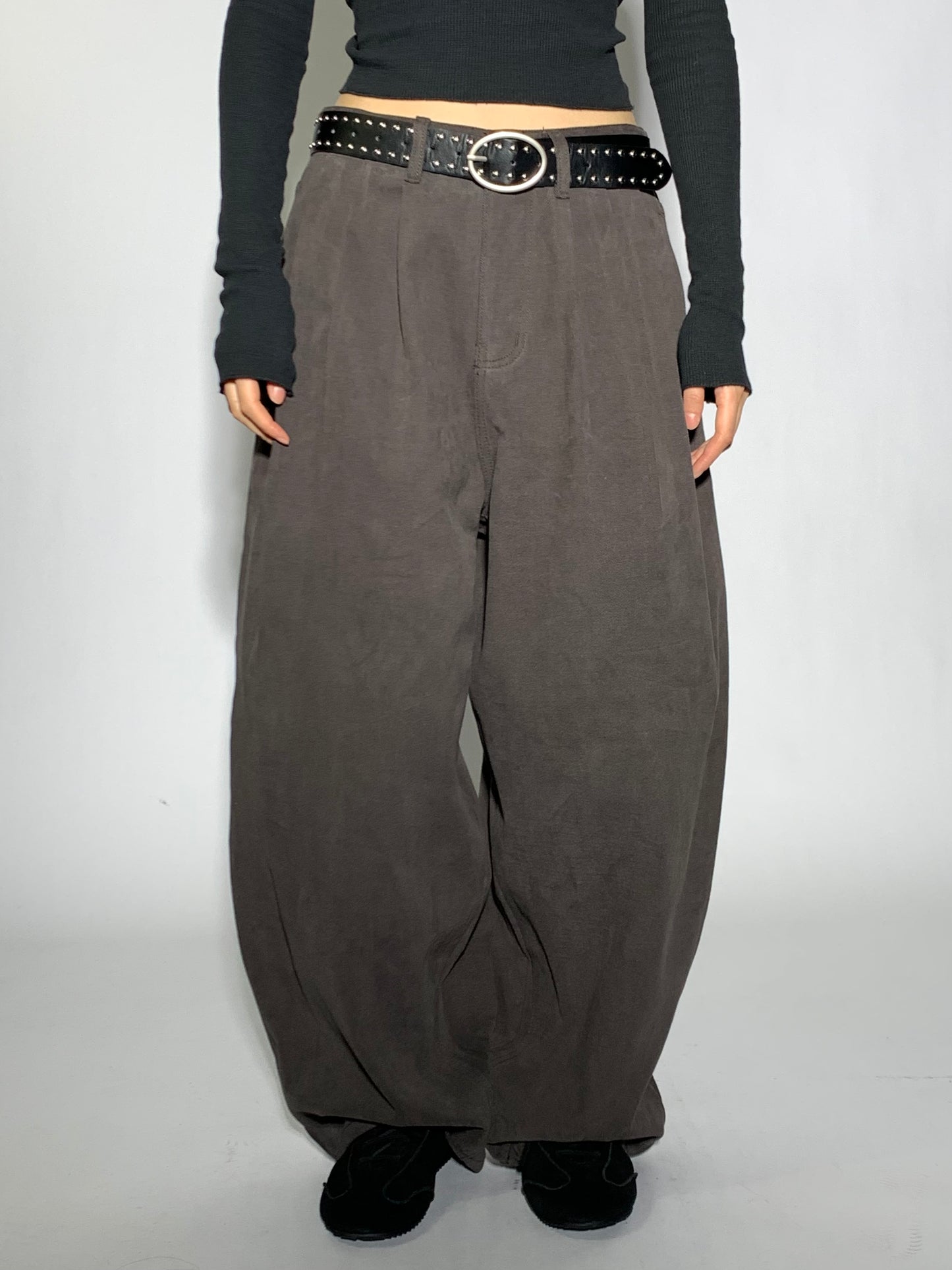 THREE TUCK FLEECE PANTS