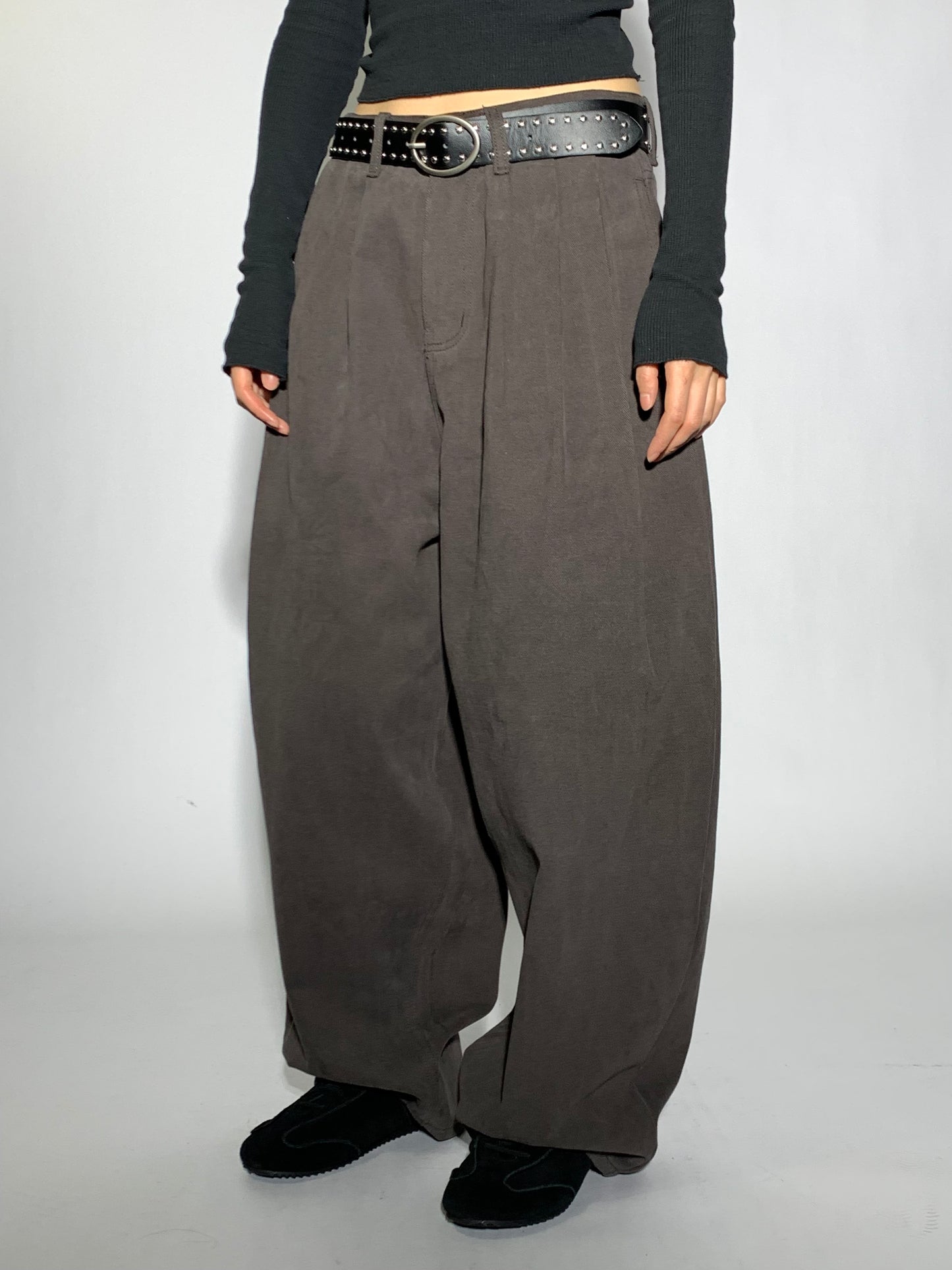 THREE TUCK FLEECE PANTS