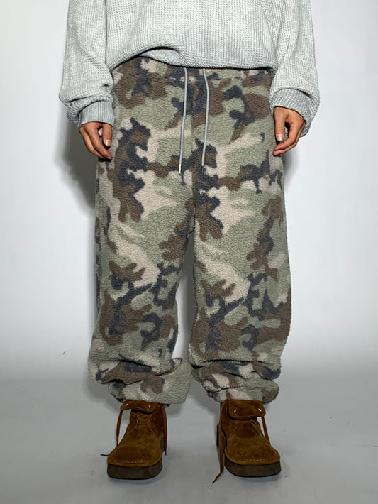 CAMO BOUCLÉ PANTS