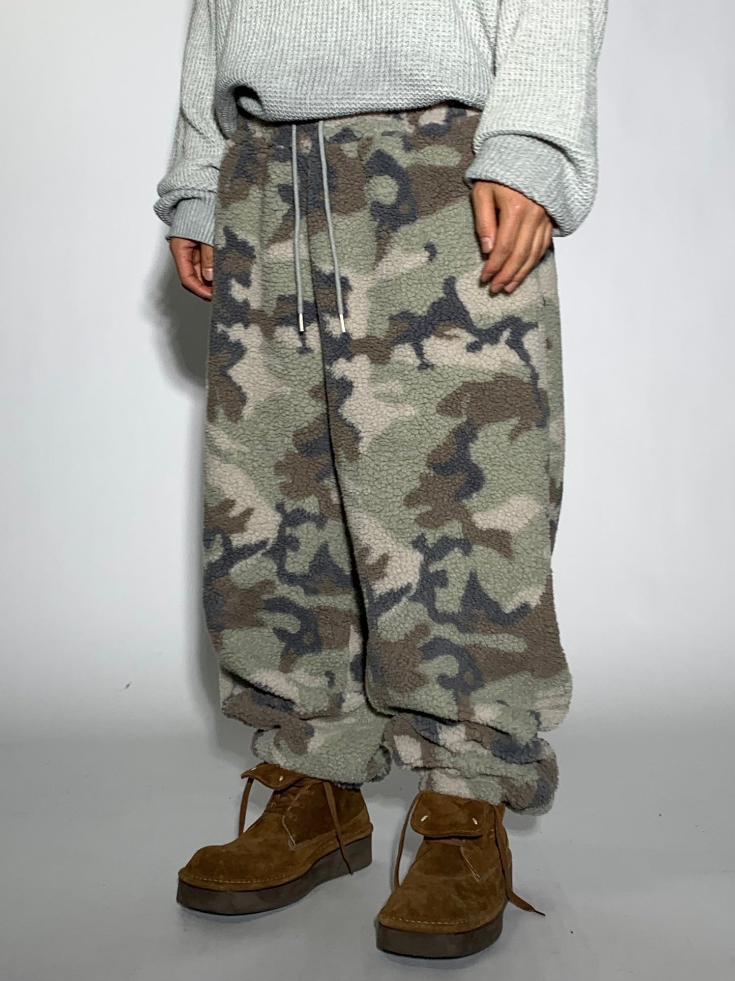 CAMO BOUCLÉ PANTS