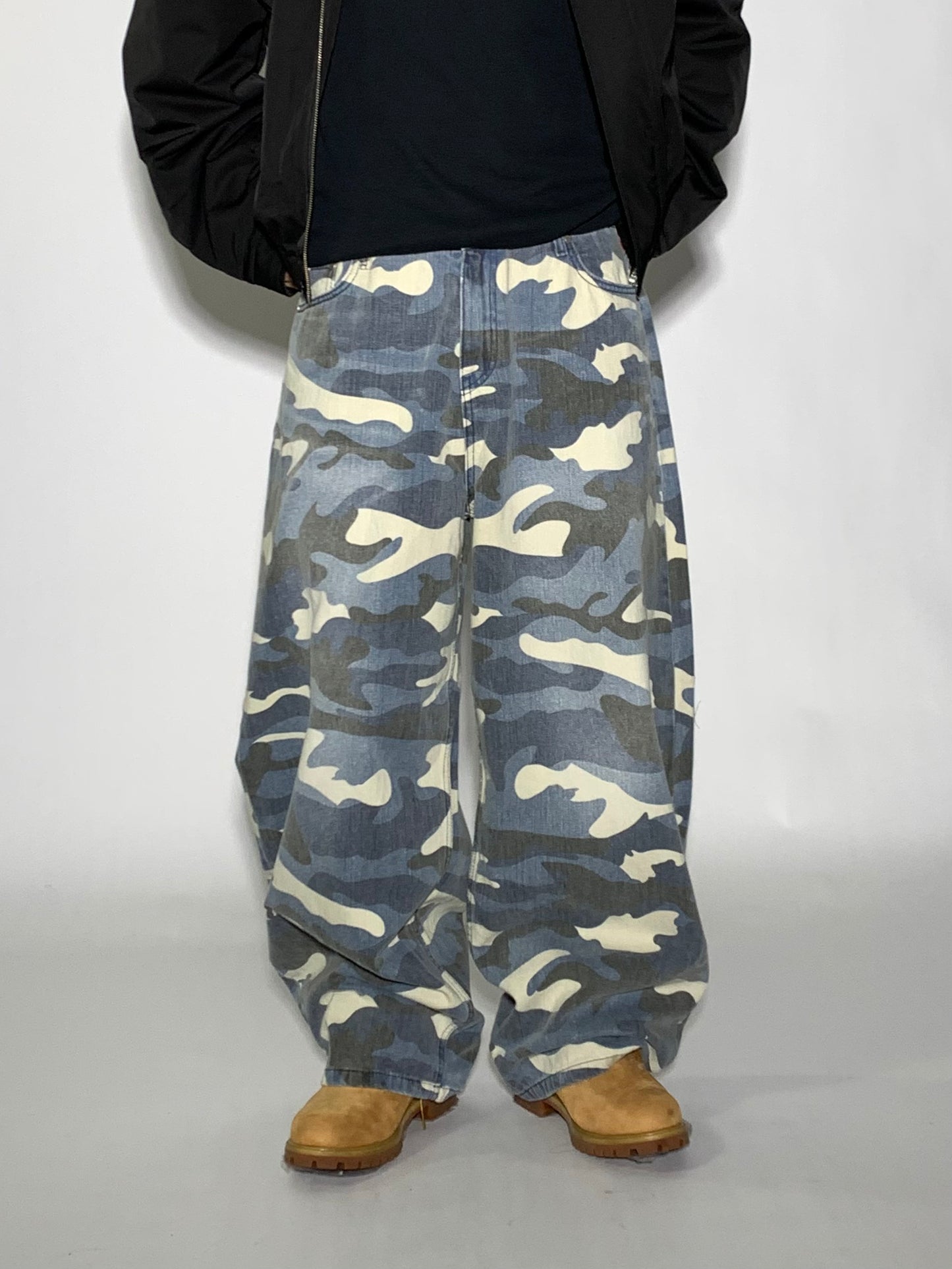 STONE WASH CAMO DENIM