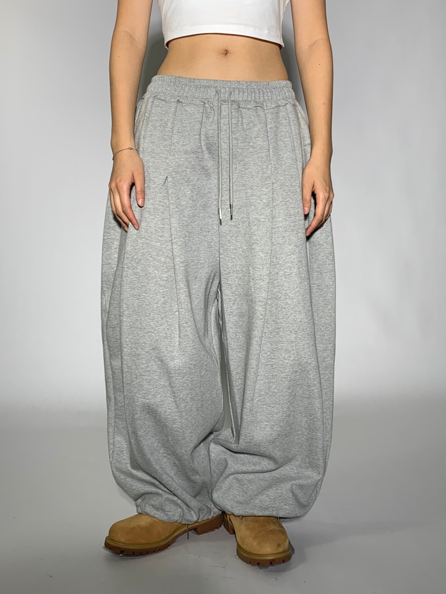 PINTUCK SWEATPANTS