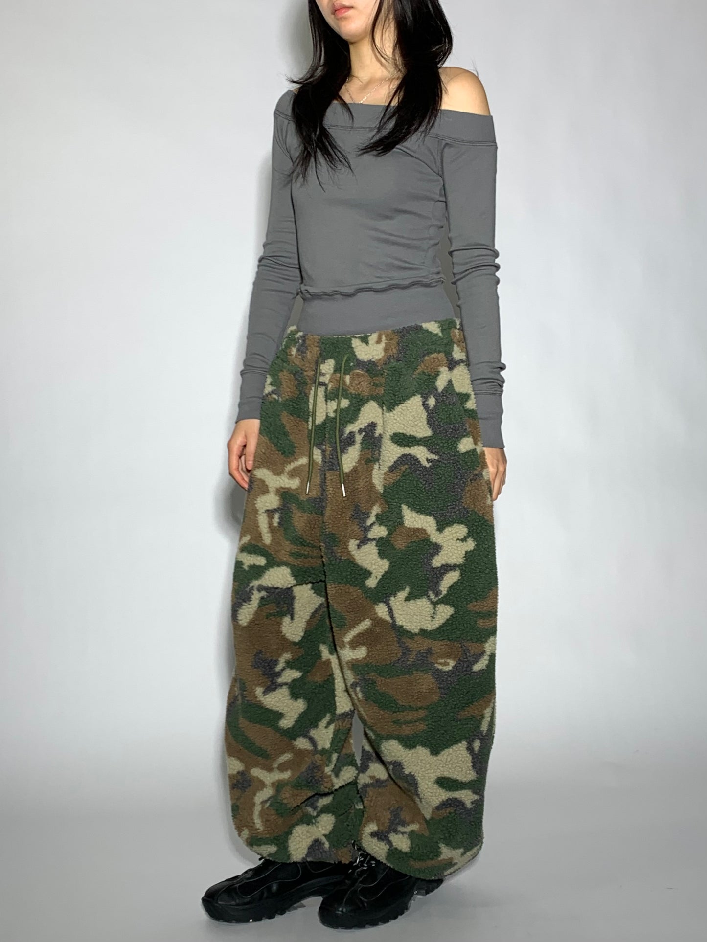 CAMO BOUCLÉ PANTS
