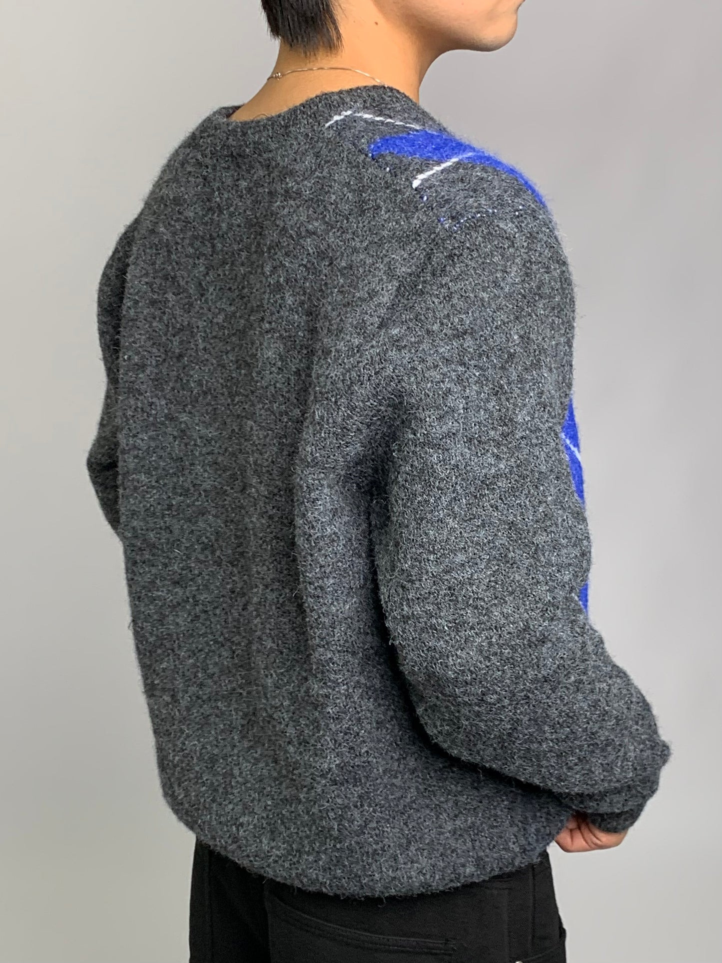 ARGYLE V-NECK SWEATER