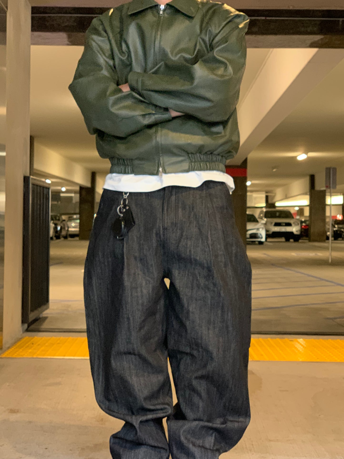 ONE BAGGY PANTS