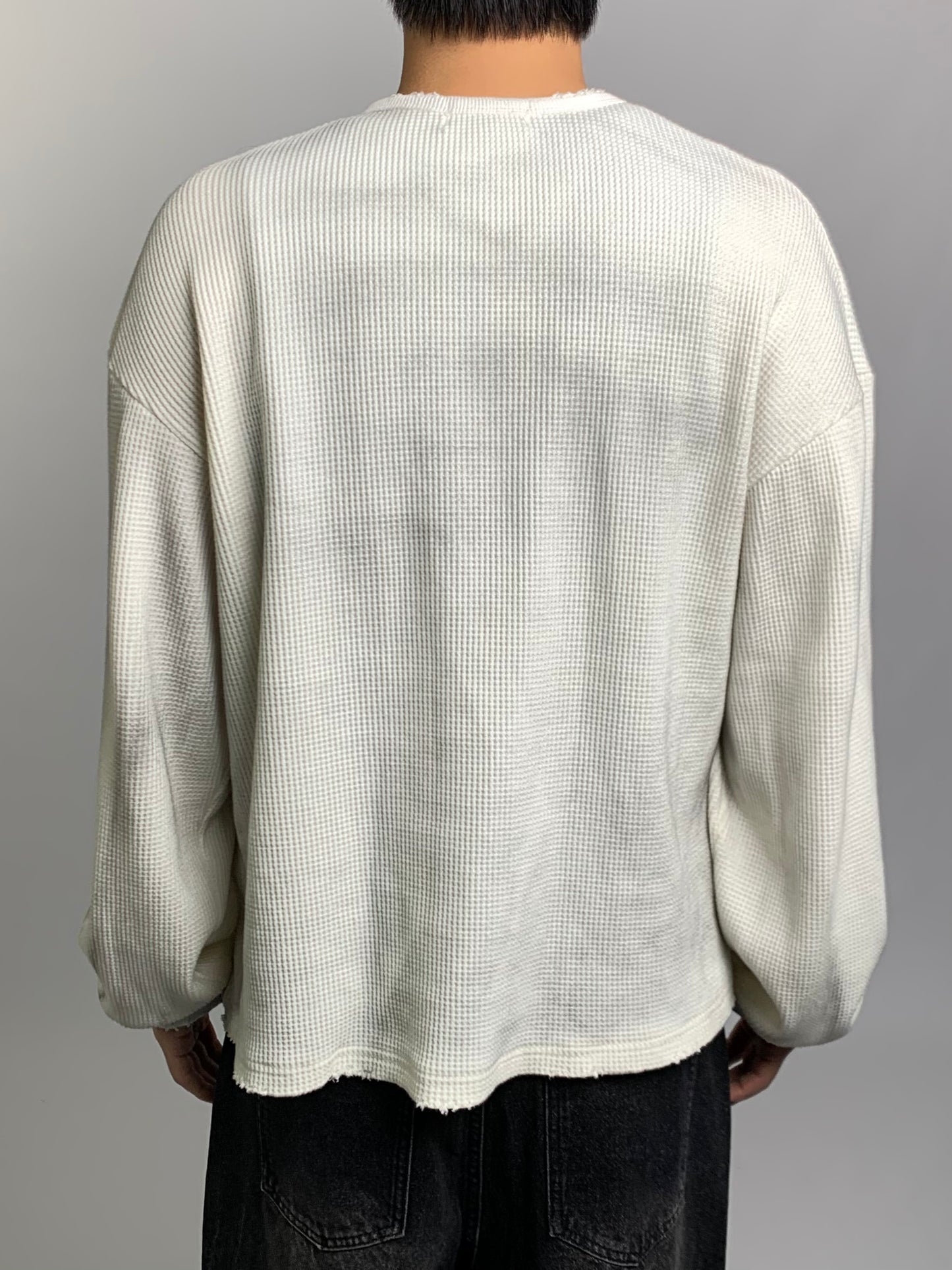 DISTRESSED WAFFLE TEE