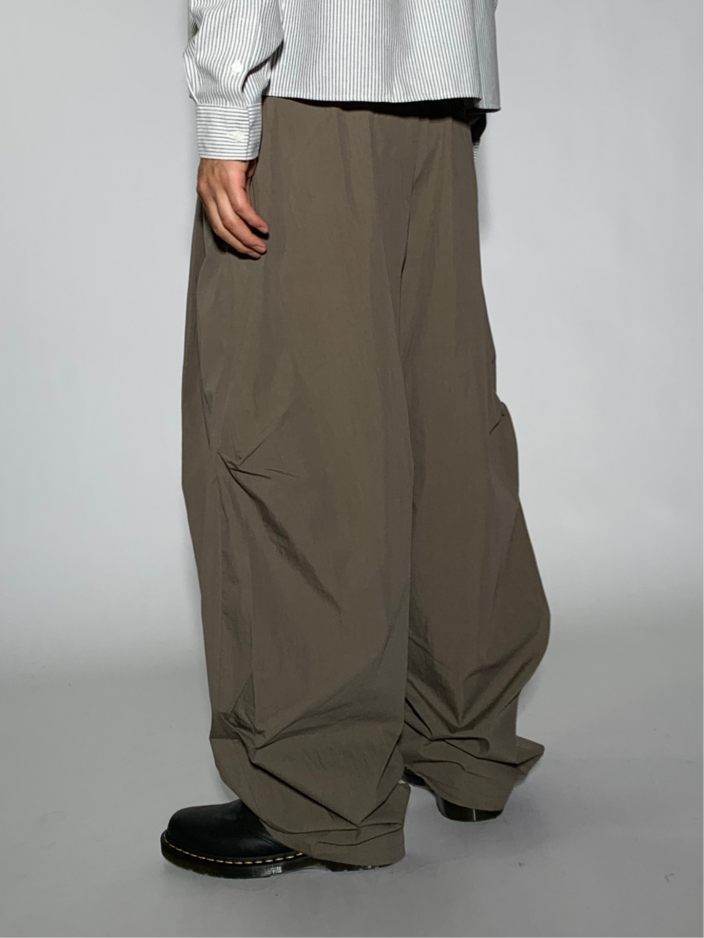CN CURVE PANTS
