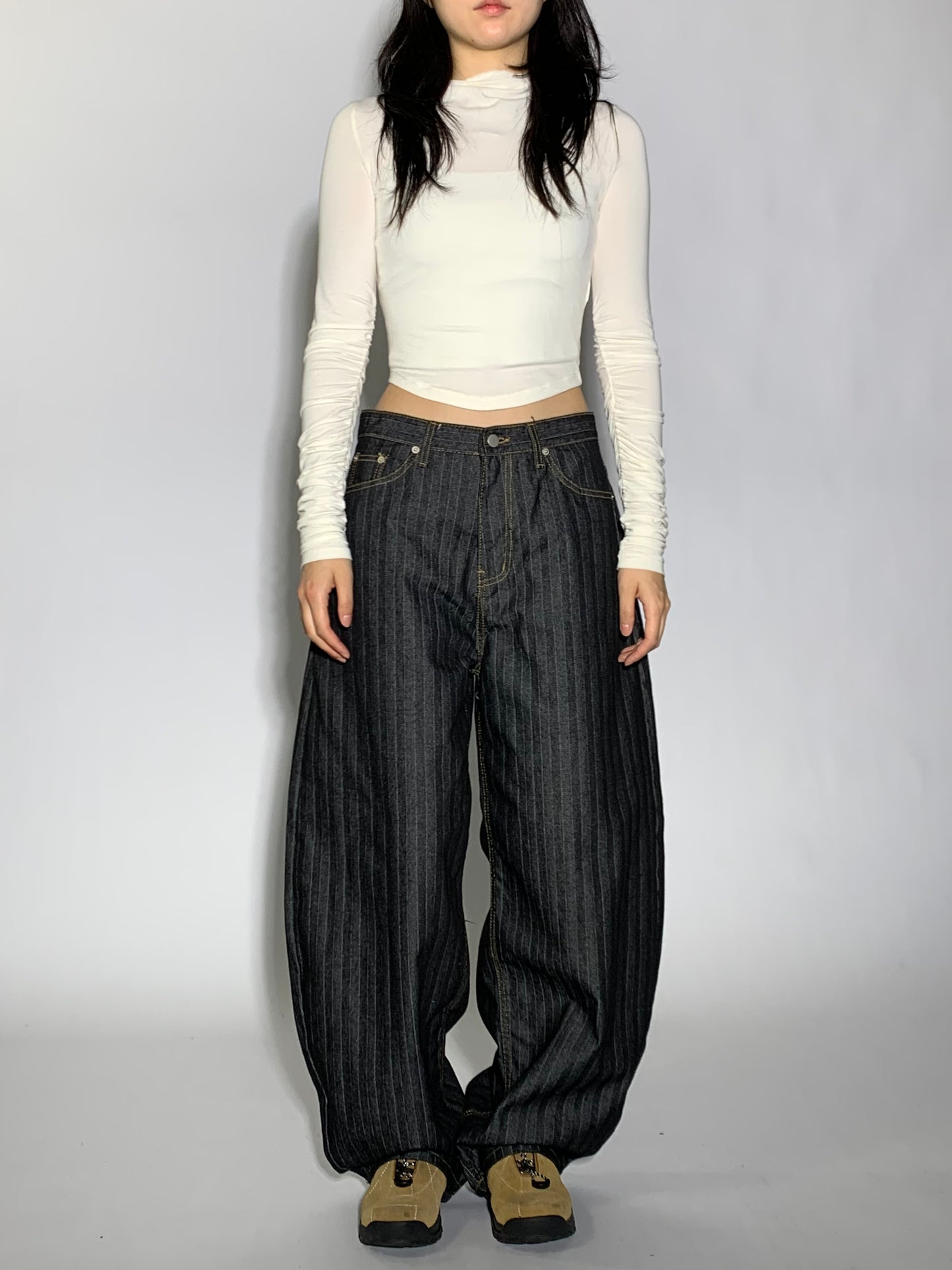BLACK STRIPE DENIM