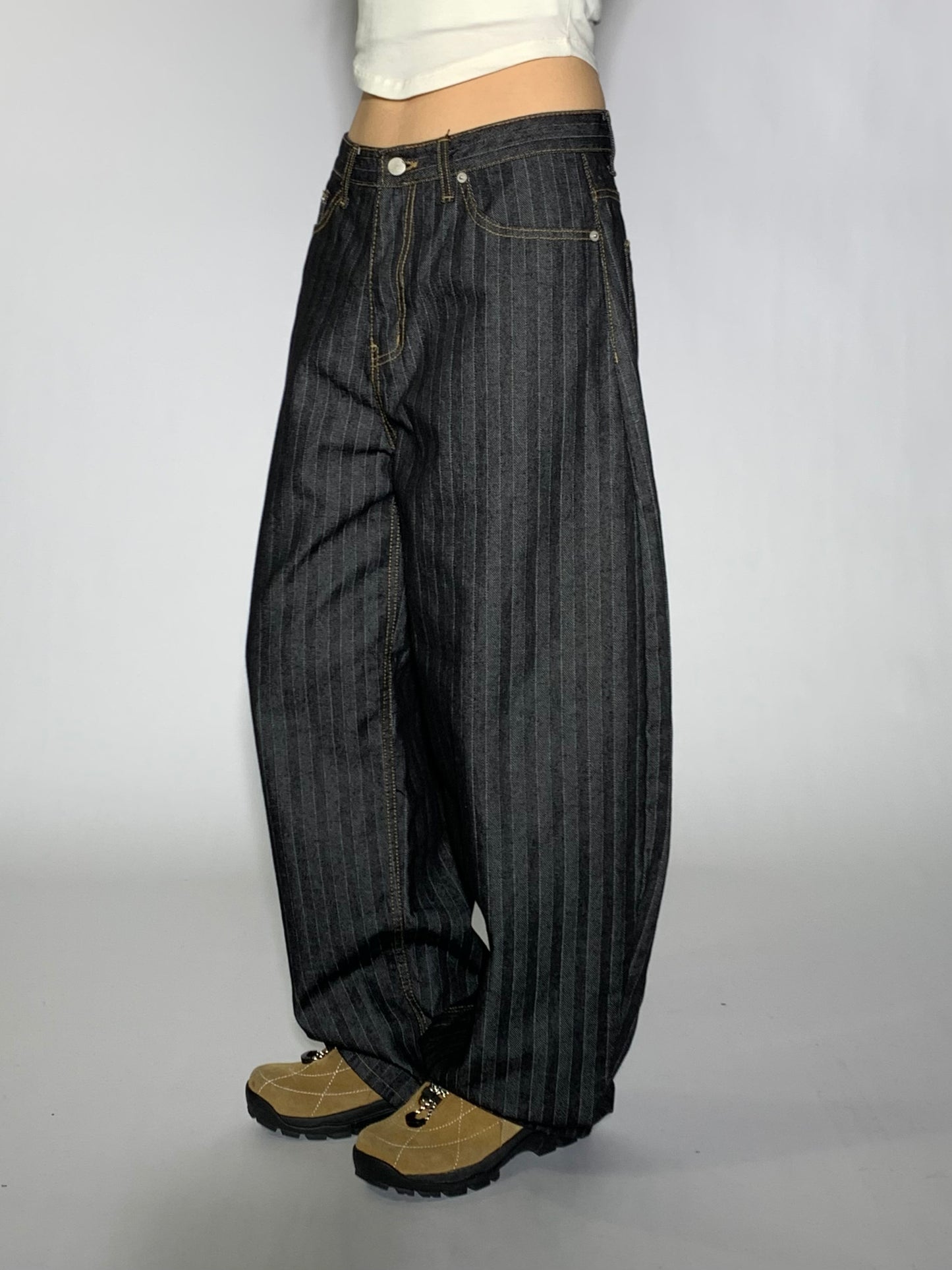 BLACK STRIPE DENIM