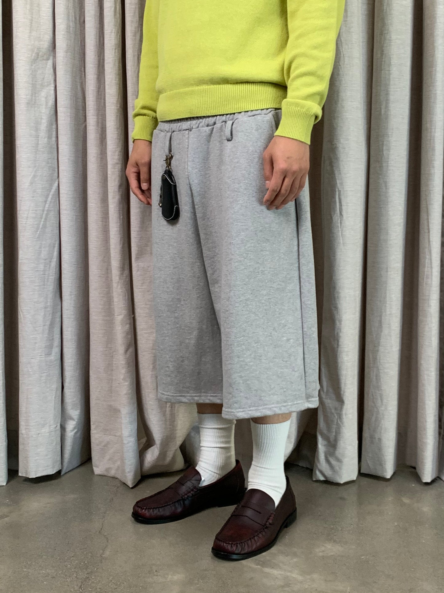 BELTED HALF SWEAT