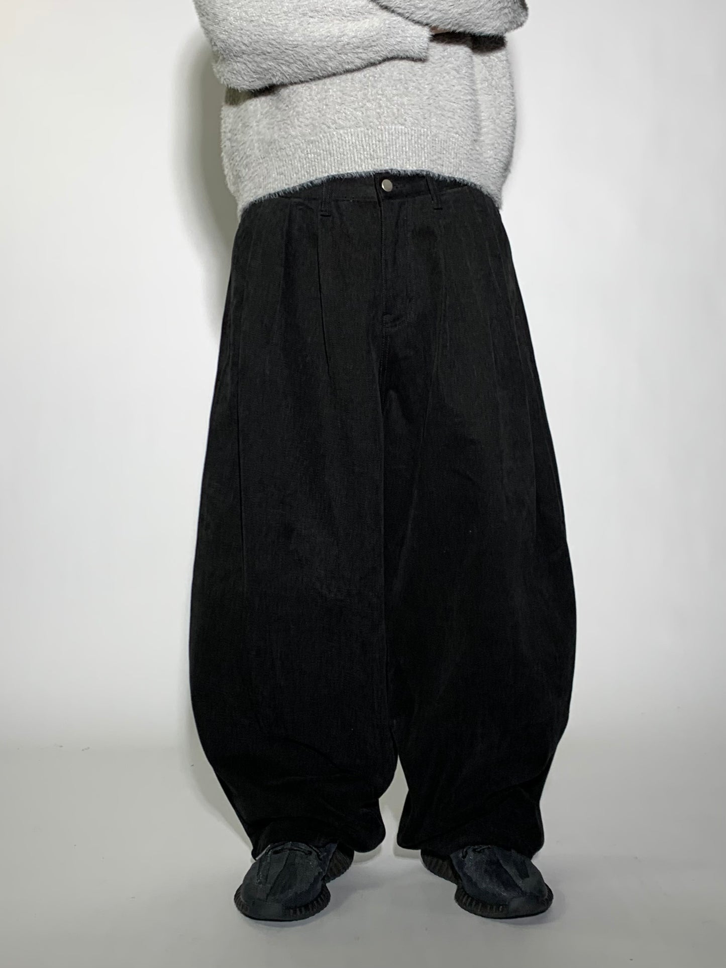 THREE TUCK FLEECE PANTS