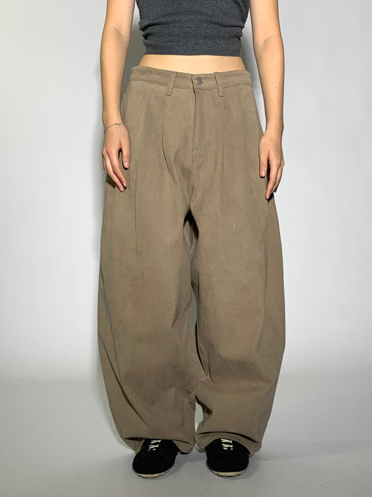 THREE TUCK FLEECE PANTS