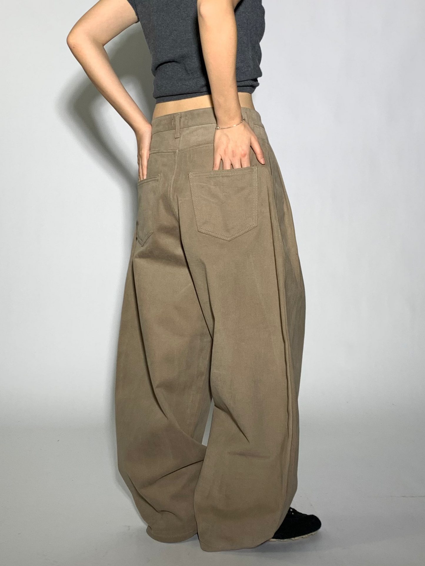 THREE TUCK FLEECE PANTS