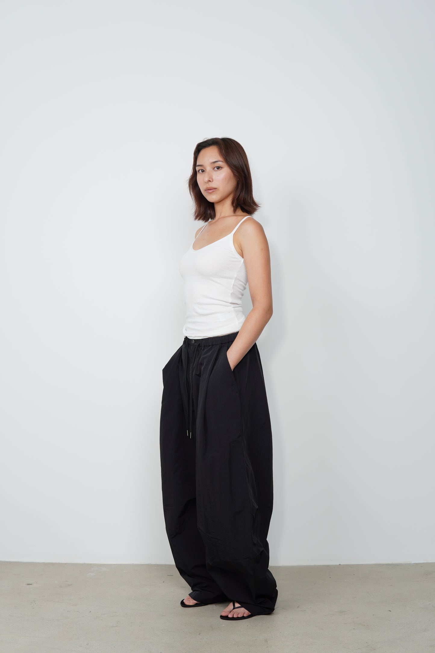 NYLON BARREL PANTS