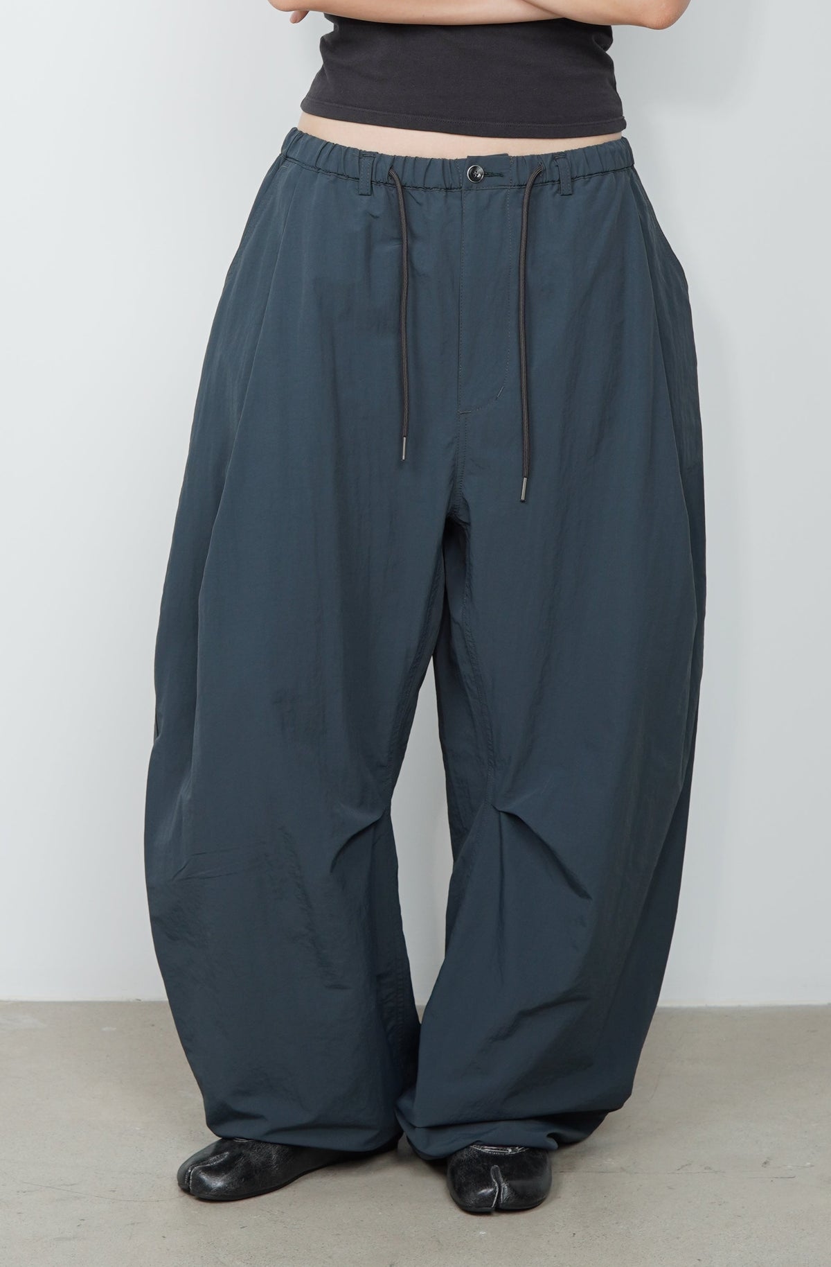 NYLON BARREL PANTS