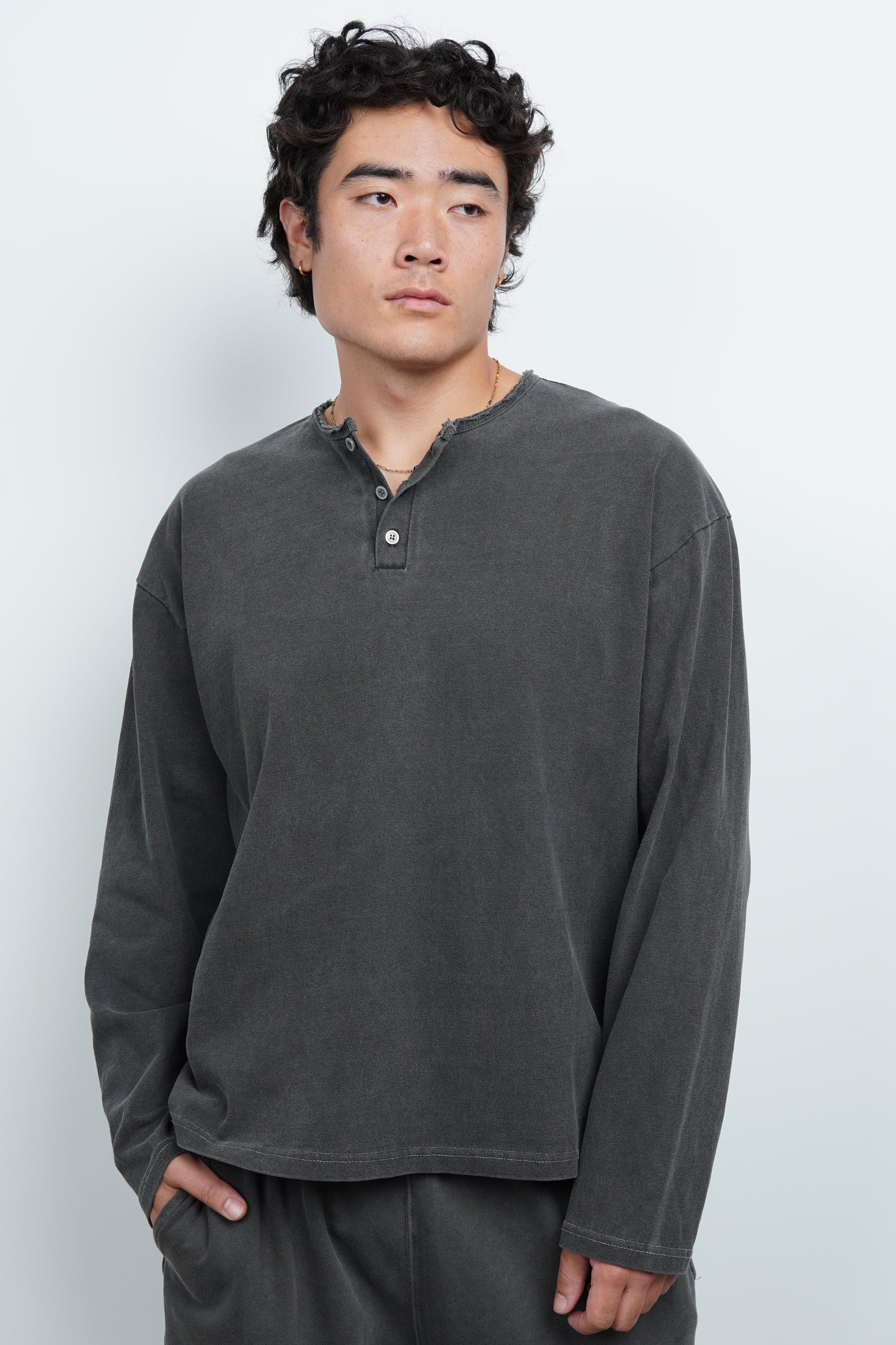 PIGMENT HENLEY TEE