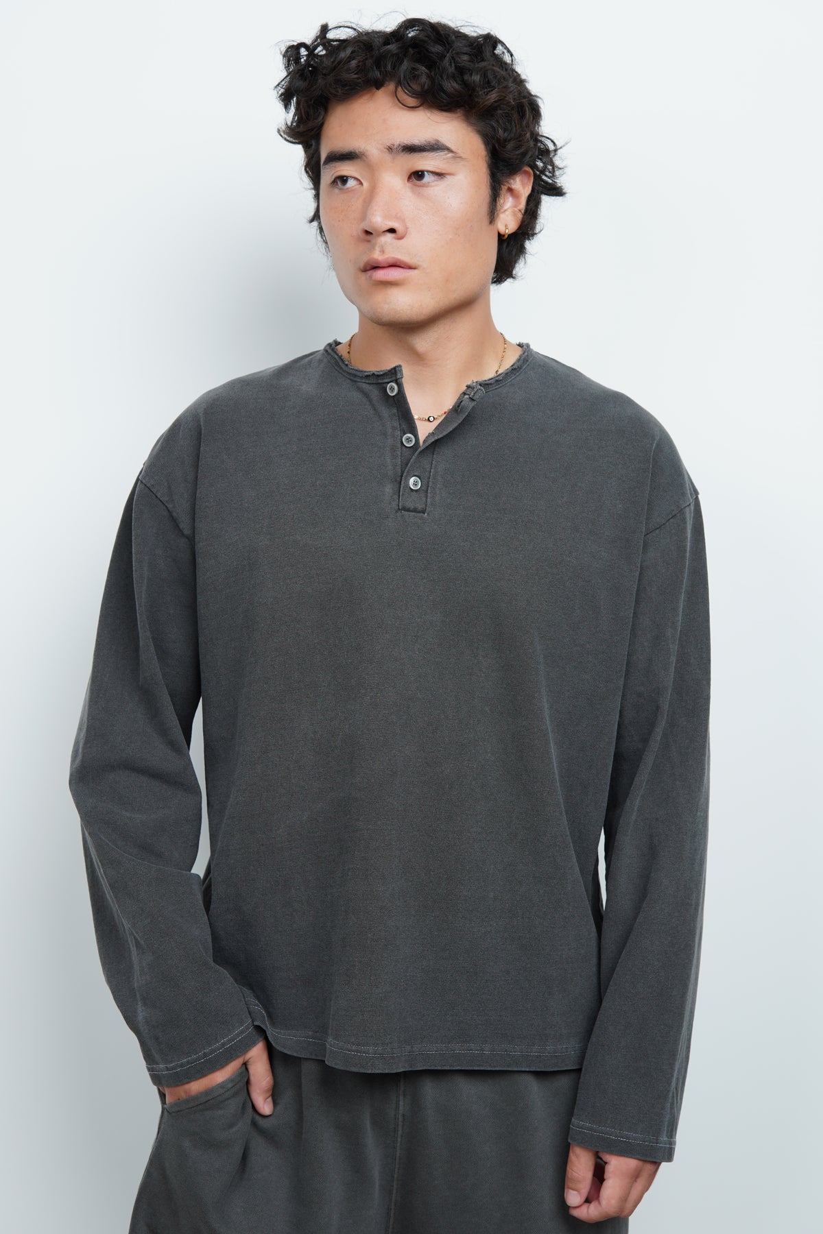 PIGMENT HENLEY TEE