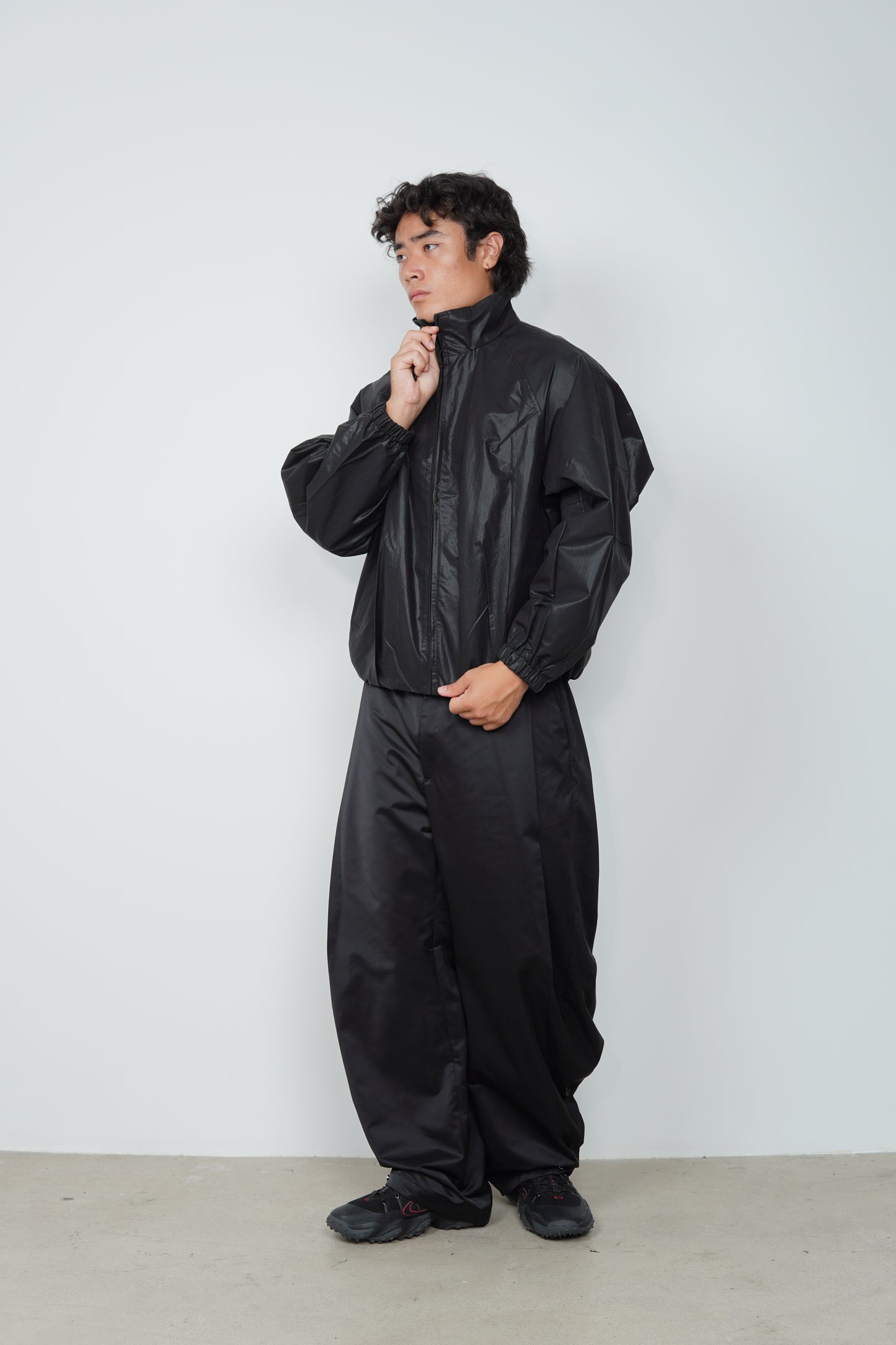 STRUCTURED PLEAT JACKET