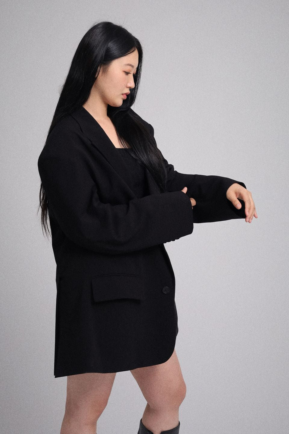 OVERSIZED DEEP BLACK BLAZER