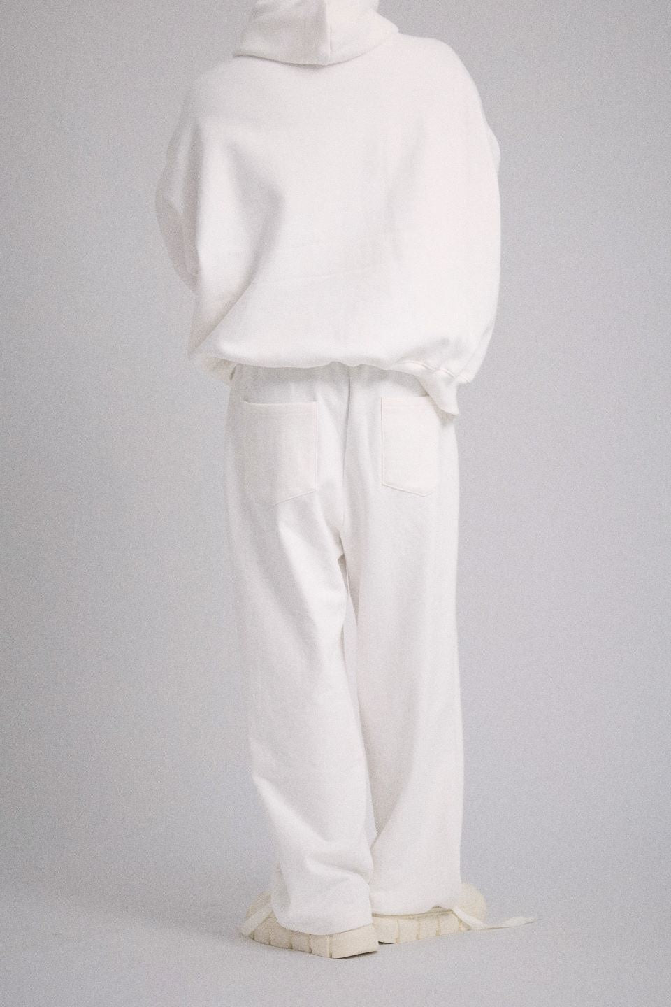 OVERSIZED SWEATPANTS WHITE